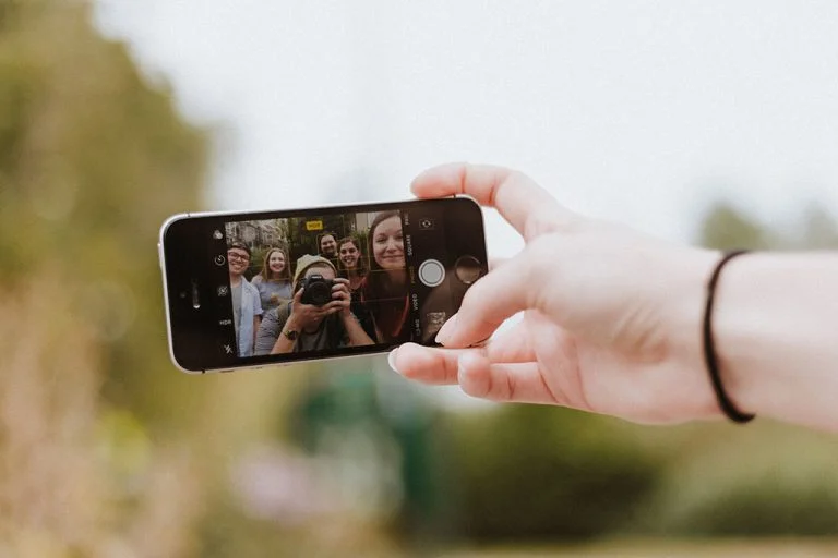 Tips Foto Keluarga pakai Handphone Saat Hari Raya Idul Fitri, Tips Foto Bersama Keluarga,, Foto Keluarga Saat Lebaran